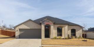 Spacious Glen Rose Home with Open Floorplan & Office Space Gallery 1