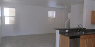 7471 Nicklin Street Gallery 3