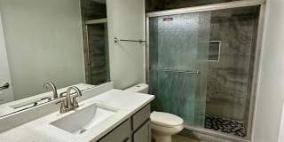 4/2 in Wyndham Lakes! Available NOW! Gallery 24