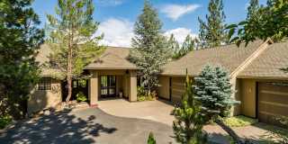 Large home in gated Awbrey Glen neighborhood Gallery 1