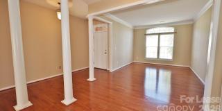 6860 Lakecrest Court Gallery 5
