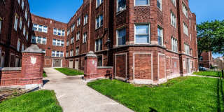 8000 S Maryland Gallery 18