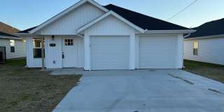 COMING SOON::  BRAND NEW BUILD: 3 BEDROOM/ 2 BATHROOM HOUSE IN CARTERVILLE MO WITH 2 CAR GARAGE!!! Gallery 1