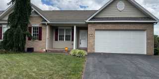 4 Bedroom, 3 Bath Duplex in CrossKeys! Gallery 3