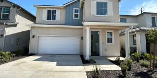 Beautiful Home Close to Sports Park Gallery 1