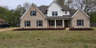 Modern and Spacious 4 bedroom home in Olive Branch for Lease Gallery 1