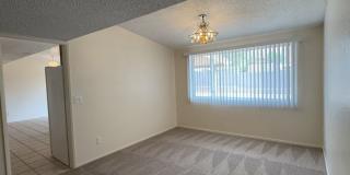 AVAILABLE NOW! 3 Bedroom, 2 Bath Huge Home Gallery 7