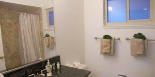 3 Bedroom - Central Incline! Gallery 11