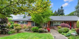 Spacious 2-Bedroom, 2-Bath Rambler Duplex with Large Yard Gallery 1