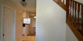 Foxchase Subdivision! END UNIT CLOSE TO COMMUNITY POOL Gallery 9