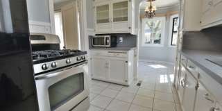 Charming 3 Bedroom 1 Bath Home in Prestigious Willow Glen Location! Gallery 4