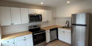 Renovated 2 Bedroom 2 Bath Apartment * A MUST SEE * Gallery 7
