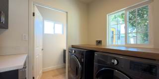 Resort Style 3Bed/3Bath in Northridge! Gallery 31