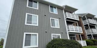 Easy Living Near Virginia Tech – 3BR Condo in University Place Easy Living Near Virginia Tech – 3BR Condo in University Place Gallery 1