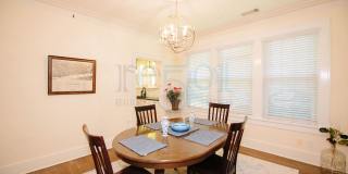 Yellow Bungalow in Hillcrest Gallery 22