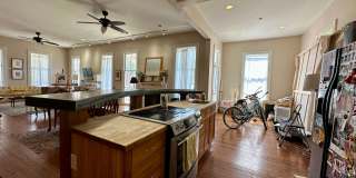 3 BEDS | 2.5 BATHS | WRAP AROUND PORCHES | MIDTOWN Gallery 7