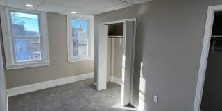 Newly Renovated 3 Bedroom, 1 Bathroom in Spring Hill- Central Air and Brand New Kitchen!! Gallery 21