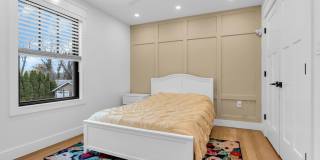 2017 5th Avenue Gallery 18