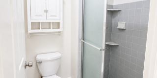 Spacious 5-Bedroom Sandy Home with Large Fenced Yard Spacious 5-Bedroom Sandy Home with Large Fenced Yard Gallery 24