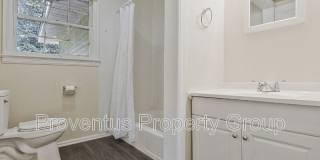 305 Chaseville Street Gallery 20
