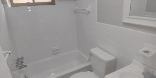 Stuart House Gallery 30