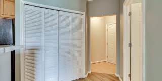 21216 MCFADDEN Square Gallery 33