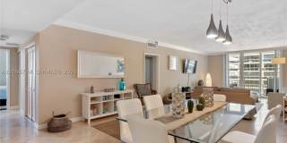 5825 Collins Ave Gallery 55