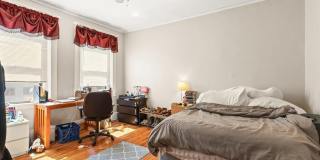 Nice 4 bed in Allston Gallery 5