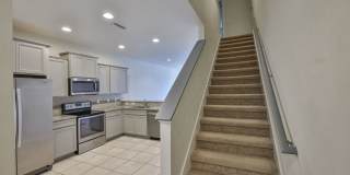 Beautiful Townhome at Magnolia Park! Gallery 4
