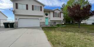 854 Pioneer Avenue Gallery 1