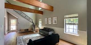 7-Bedroom Home 2 Minute Walk From Campus! Gallery 5