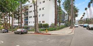 Spacious & Bright 3BR Condo with Bonus Room, Secured Parking & Hollywood History! Gallery 24