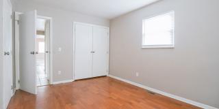 3605 East 5th Street - D Gallery 6