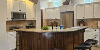 Gorgeous fully furnished home in downtown Eagle! Gallery 10