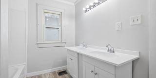 1843 Ohio Avenue Gallery 20