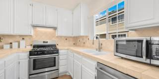 Beautiful, Quiet, Furnished, Upgraded Home in Heart of Torrance for Short Term Rental Gallery 12