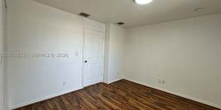 324 NE 3rd St Gallery 23