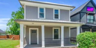 Gorgeous 3/2 Located 1 Block From Downtown Greenville! Gallery 1