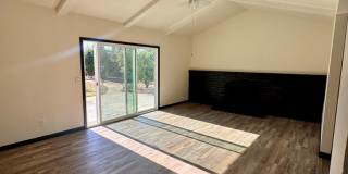 Charming 3 Bed/ 2 Bath Home in Clovis Gallery 8