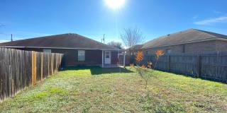 2/2/1 One Story Duplex / Ceramic Tile/ No Carpet / Fenced in Yard / CISD Gallery 21