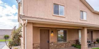 Great Location! Lots of Amenities Gallery 1