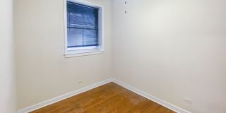 851 West Cornelia Ave. Apt. Gallery 21
