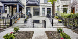 2522 North Burling Street Gallery 34