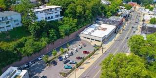 1689 Richmond Road Gallery 17