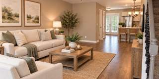 END UNIT!! 2 Bed/2.5 Bath Condo! Close to I-24!! Gallery 1