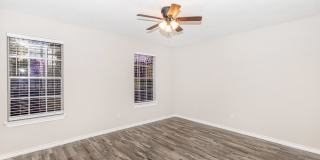 Townhouse West Gallery 32