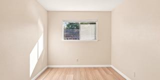 Beautifully Updated 4 Bed 2 Bath Home Gallery 20