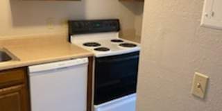 River Walk Apartments Gallery 24