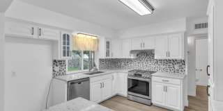 Come to check this beautiful house 4 bedrooms, possible 5th bed and 3 baths. Gallery 23