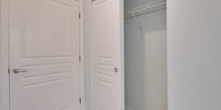 Excellent 2 Bed 2 Bath Condo - Completely Remodeled! Gallery 38